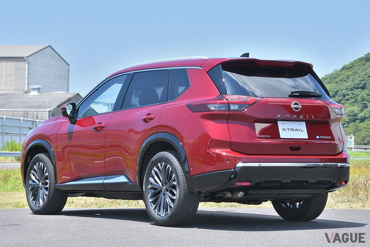 日産「エクストレイル G e-4ORCE」