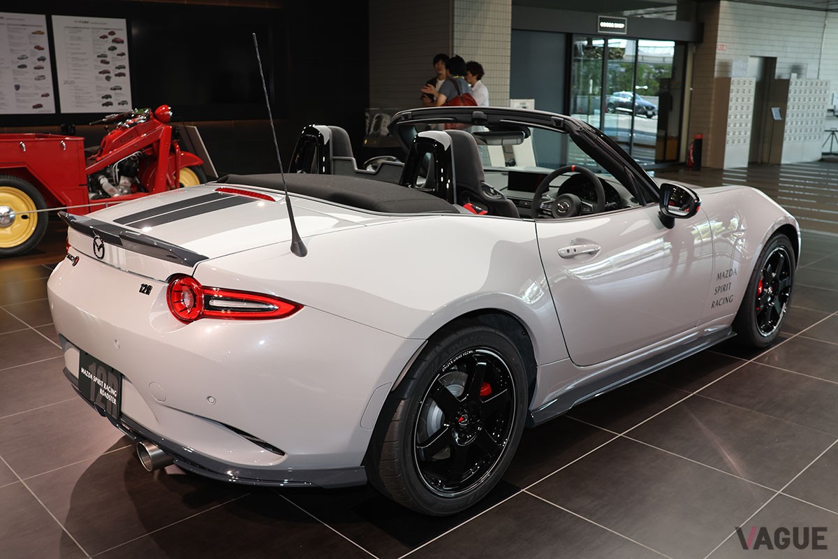 「マツダスピリットレーシング・ロードスター 12R」