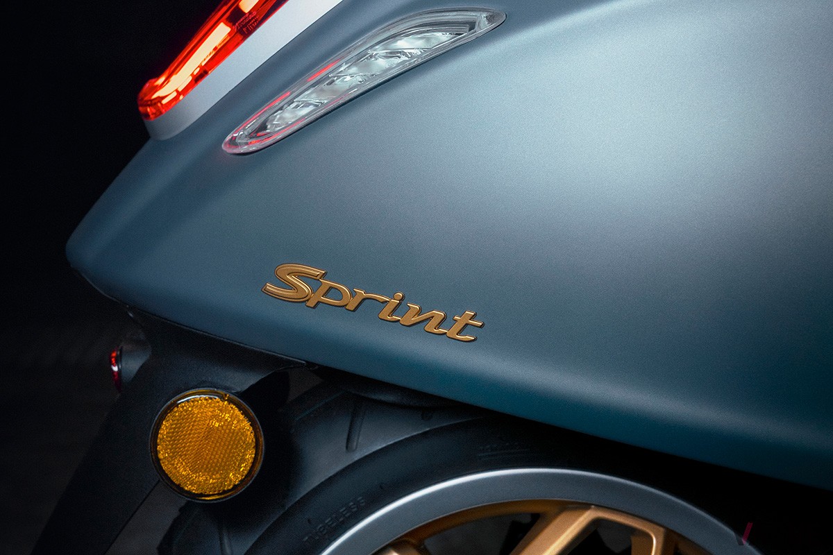 特別仕様車「ベスパ スプリント150 OFFICINA 8」