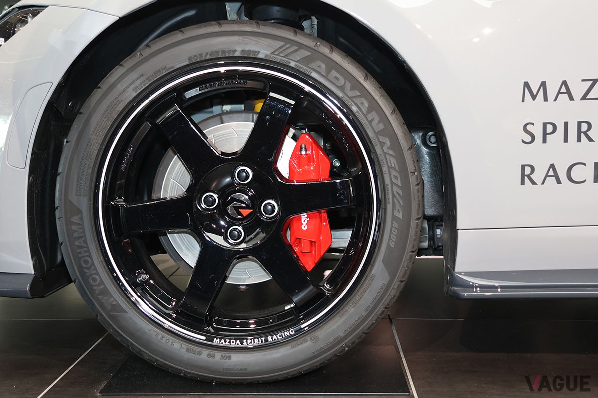 「マツダスピリットレーシング・ロードスター 12R」