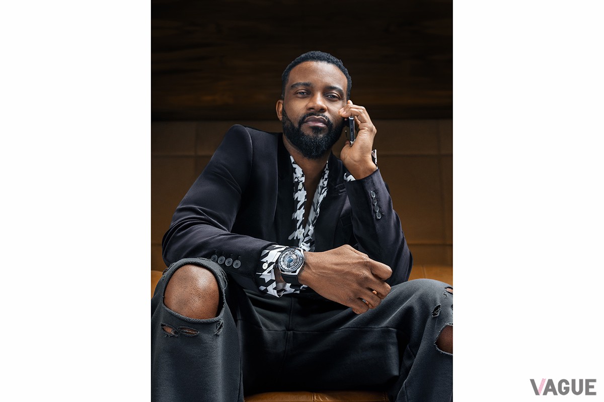 シンガーであり、作曲家・ダンサーとしても活躍するファリー・イプパ。アフリカで最も名高いアーティストのひとりで、熱心な時計愛好家としても知られる。コンゴ出身、1977年生まれ