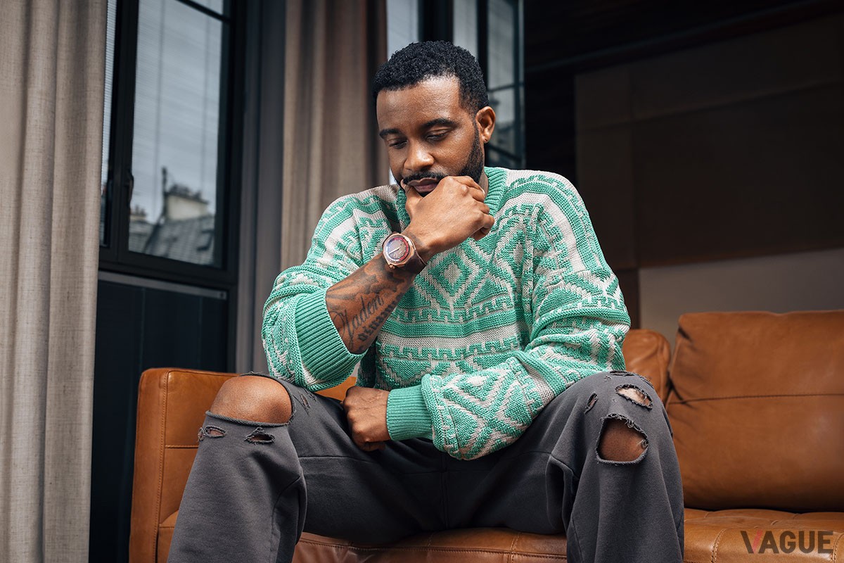 シンガーであり、作曲家・ダンサーとしても活躍するファリー・イプパ。アフリカで最も名高いアーティストのひとりで、熱心な時計愛好家としても知られる。コンゴ出身、1977年生まれ