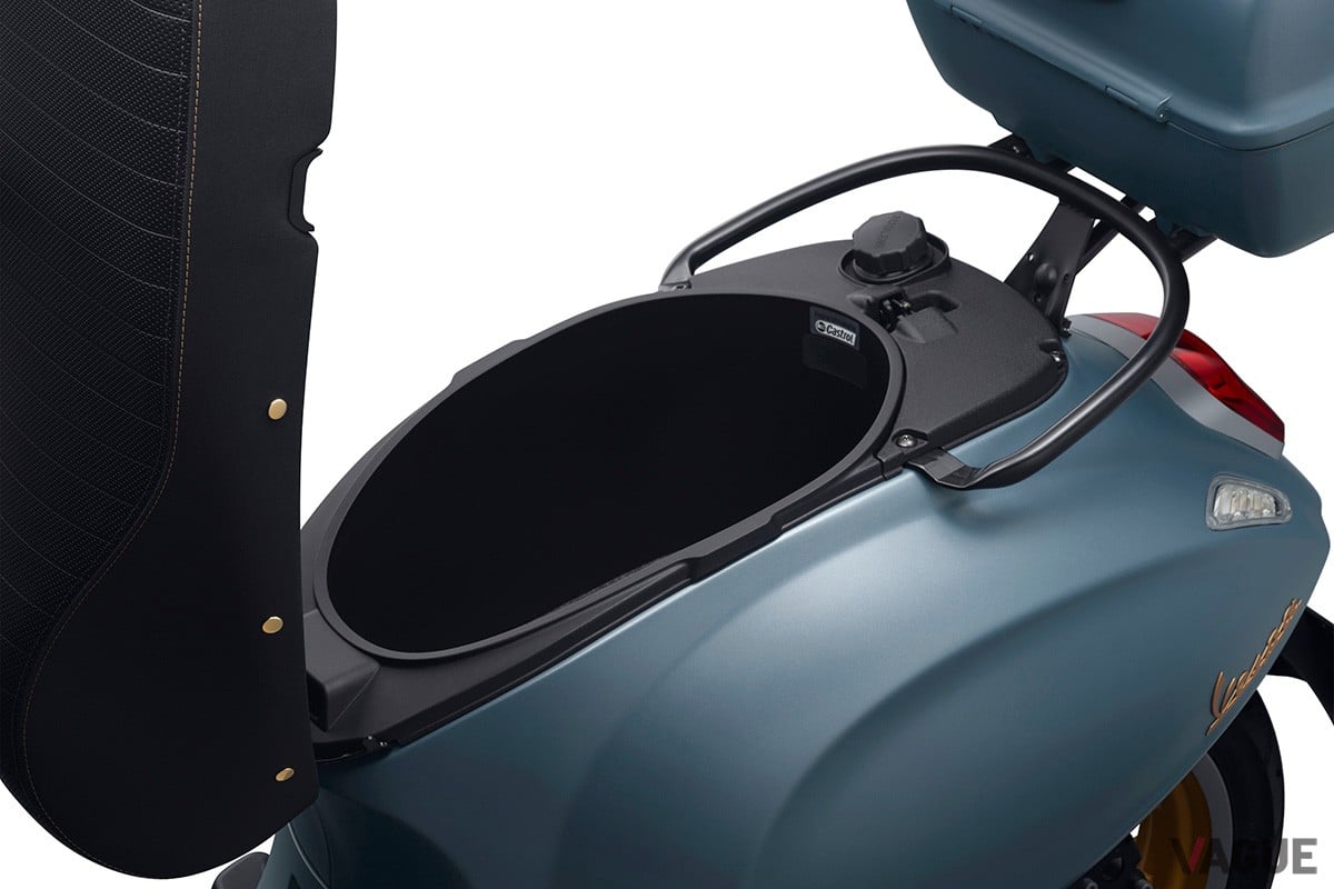 特別仕様車「ベスパ スプリント150 OFFICINA 8」