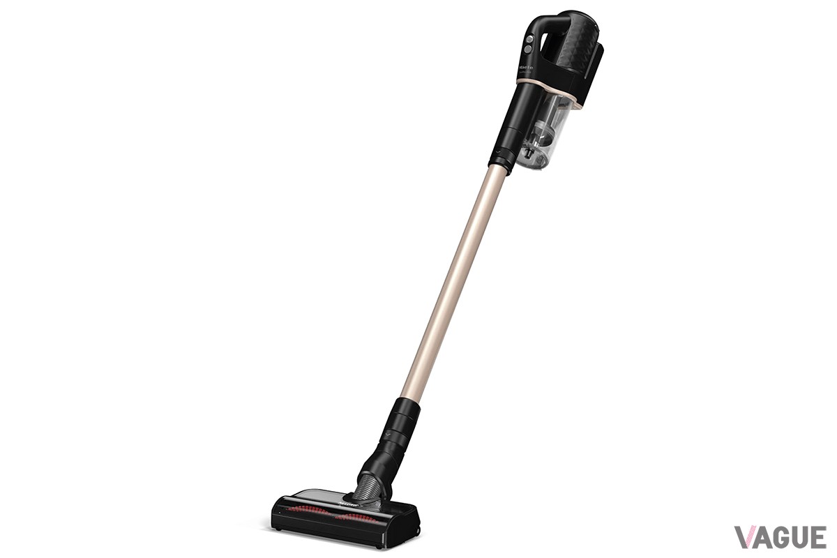 「Miele Duoflex HX1 Total Care」（9万2400円 消費税込）にはユニバーサルブラシや伸縮式スキマノズル、延長ホースなどが付属する