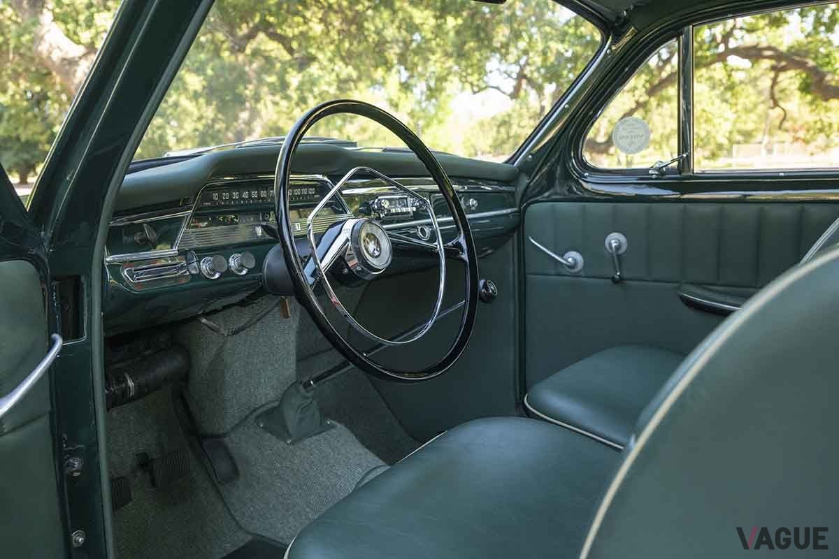 オークションに登場、落札された1965年式ボルボ「PV544スポーツ」Robin Adams(c)2025 Courtesy of RM Sotheby's