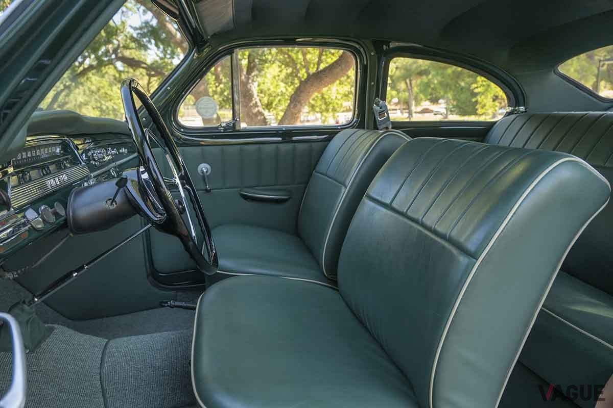 オークションに登場、落札された1965年式ボルボ「PV544スポーツ」Robin Adams(c)2025 Courtesy of RM Sotheby's