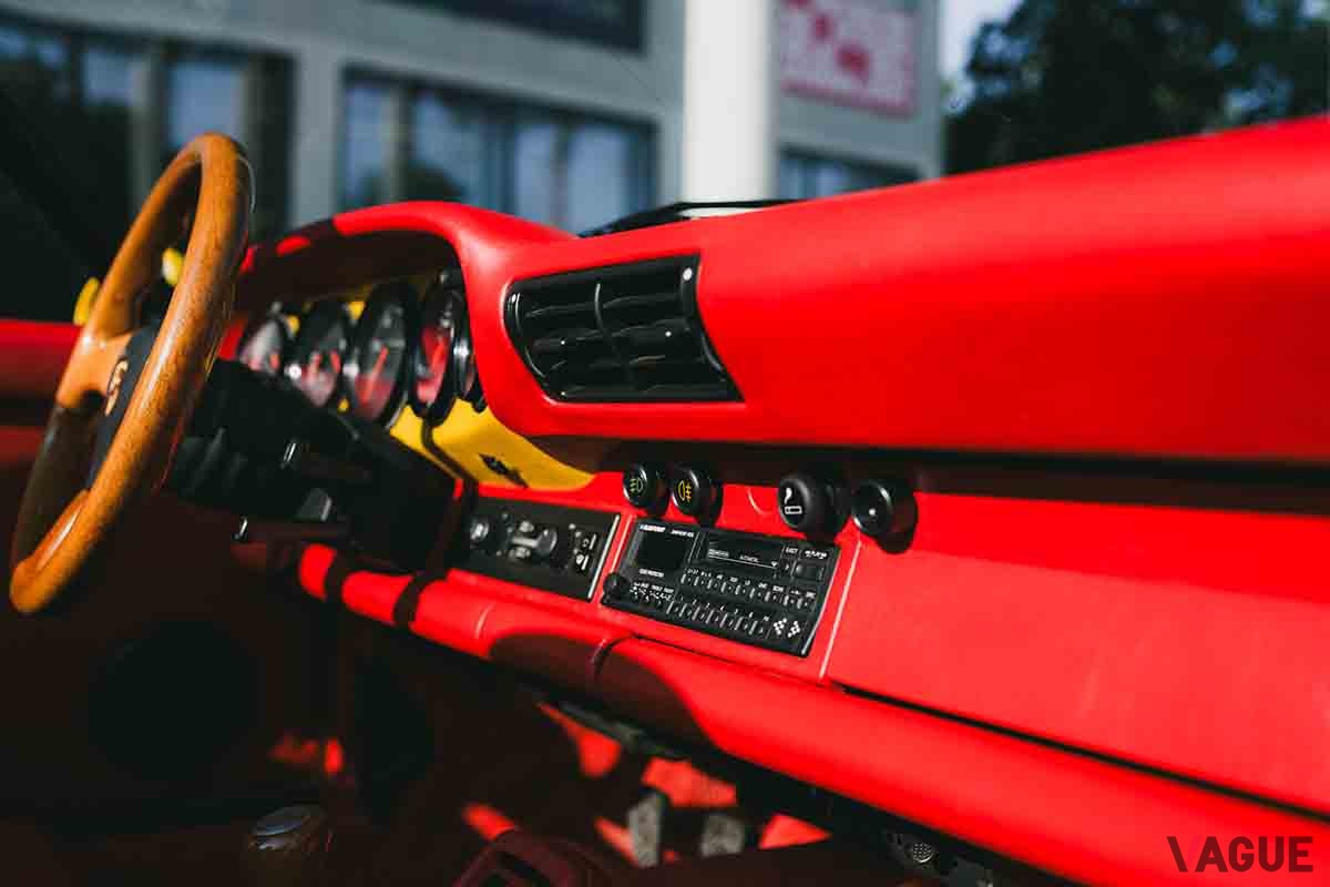 オークションに出品される予定の1994年式ポルシェ「911スピードスター」ターボルック“フィジカルスカルプチャーXI” Maximilian Vogi(c)2025 Courtesy of RM Sotheby's 