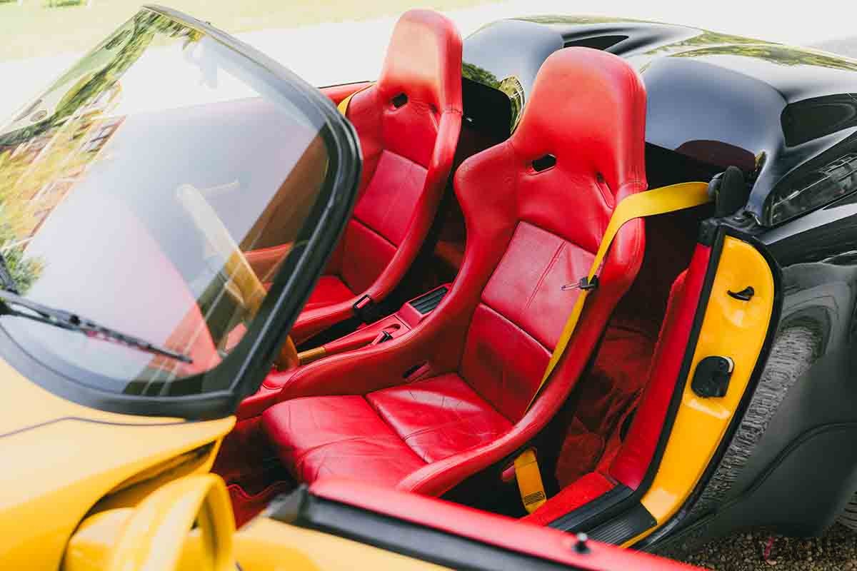 オークションに出品される予定の1994年式ポルシェ「911スピードスター」ターボルック“フィジカルスカルプチャーXI” Maximilian Vogi(c)2025 Courtesy of RM Sotheby's 