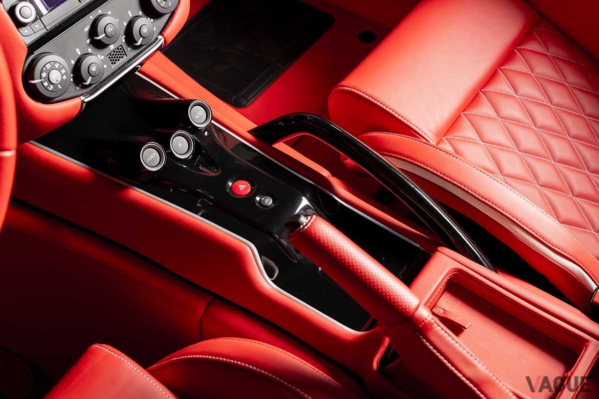 オークションに出品される2012年式フェラーリ「SAアペルタ」Nail Fraser(c)2025 Courtesy of RM Sotheby's