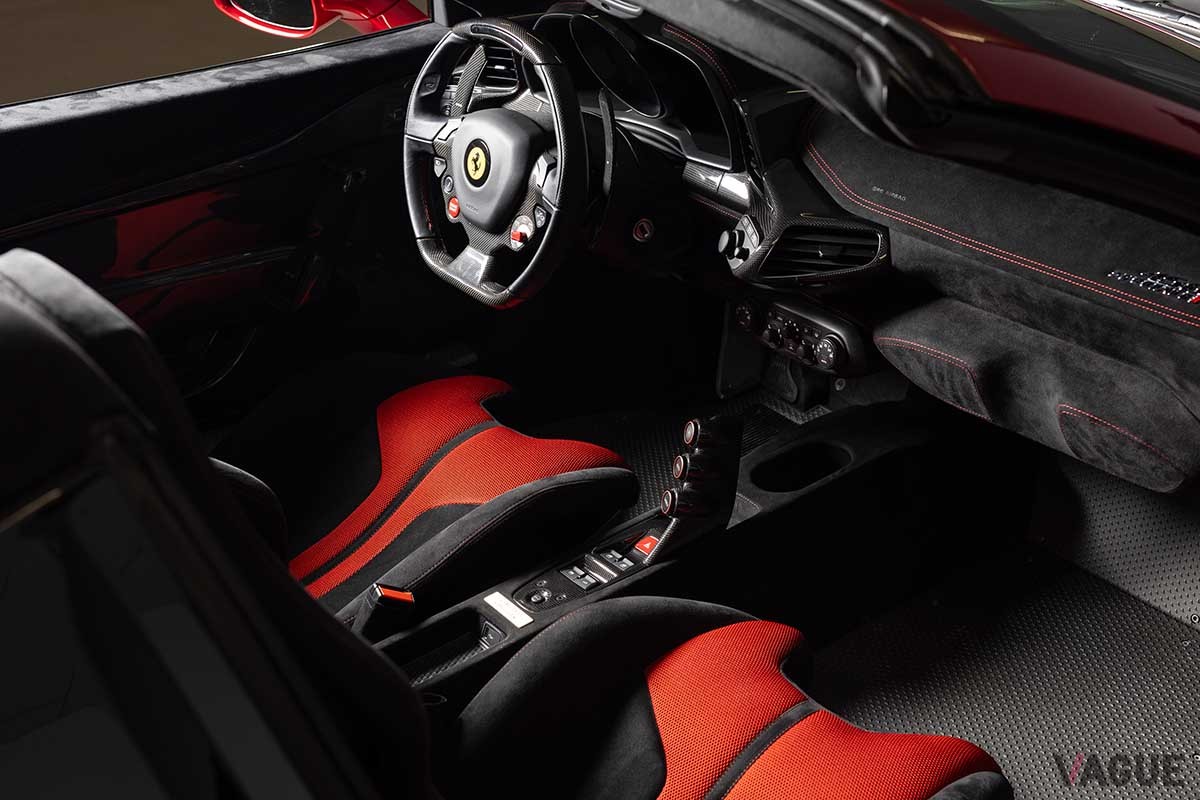 オークションに出品される2015年式フェラーリ「458スペチアーレA」Neil Fraser(C)2025 Courtesy of RM Sotheby's