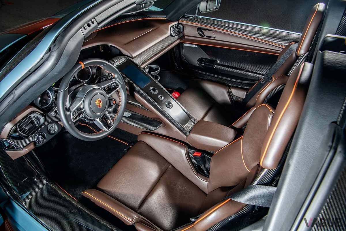 オークションに出品された2015年式ポルシェ「918スパイダー“ヴァイザッハ・パッケージ”」Jorge Guasso(c)2025 Courtesy of RM Sotheby's