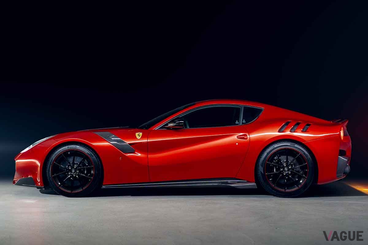 オークションに出品された2016年式フェラーリ「F12tdf」Simon Gosselin(c)2025 Courtesy of RM Sotheby's