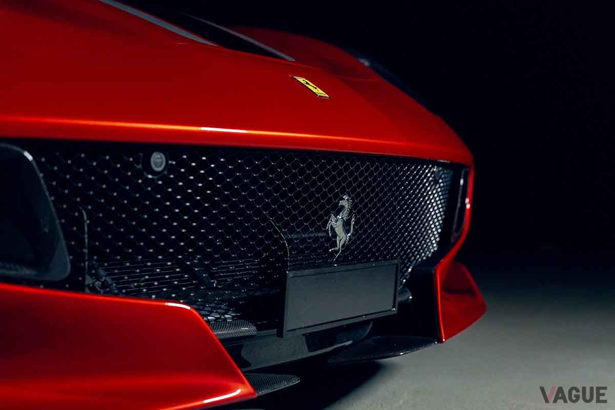 オークションに出品された2016年式フェラーリ「F12tdf」Simon Gosselin(c)2025 Courtesy of RM Sotheby's
