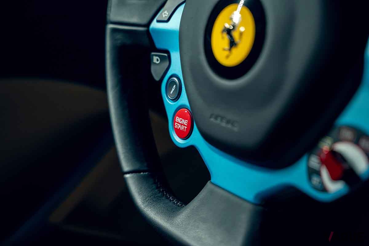 オークションに出品される2017年式フェラーリ「F12ベルリネッタ70thアニバーサリー」Simon Gosselin(c)2025 Courtesy of RM Sotheby's