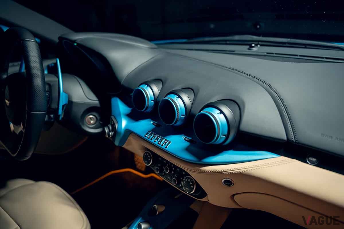 オークションに出品される2017年式フェラーリ「F12ベルリネッタ70thアニバーサリー」Simon Gosselin(c)2025 Courtesy of RM Sotheby's