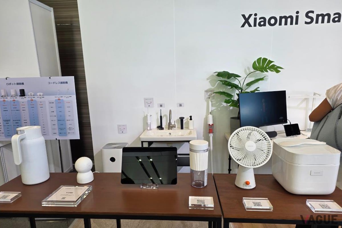 スマートリビングコーナー「Xiaomi Smart Living」エリアには多彩なスマート家電が並び、生活シーンごとに体験できるように配置されていた