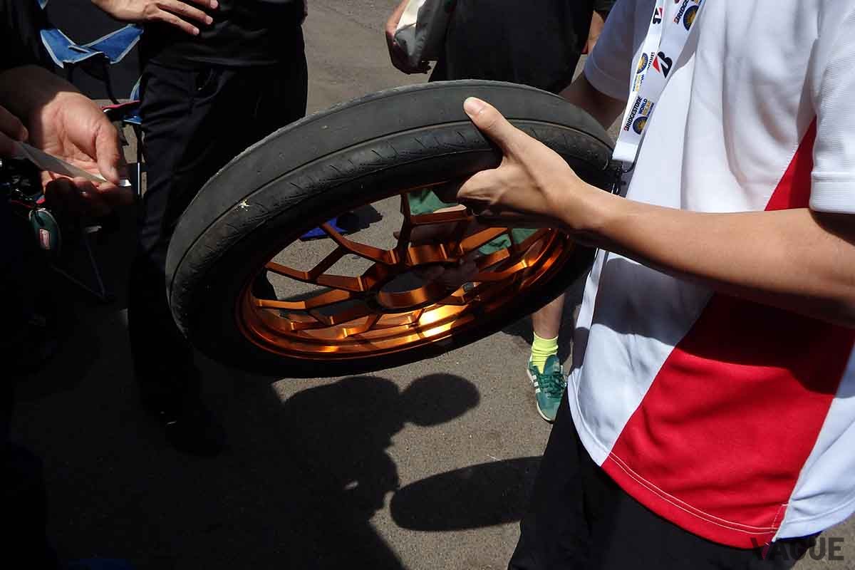 ソーラーカー用タイヤ「エンライトン」