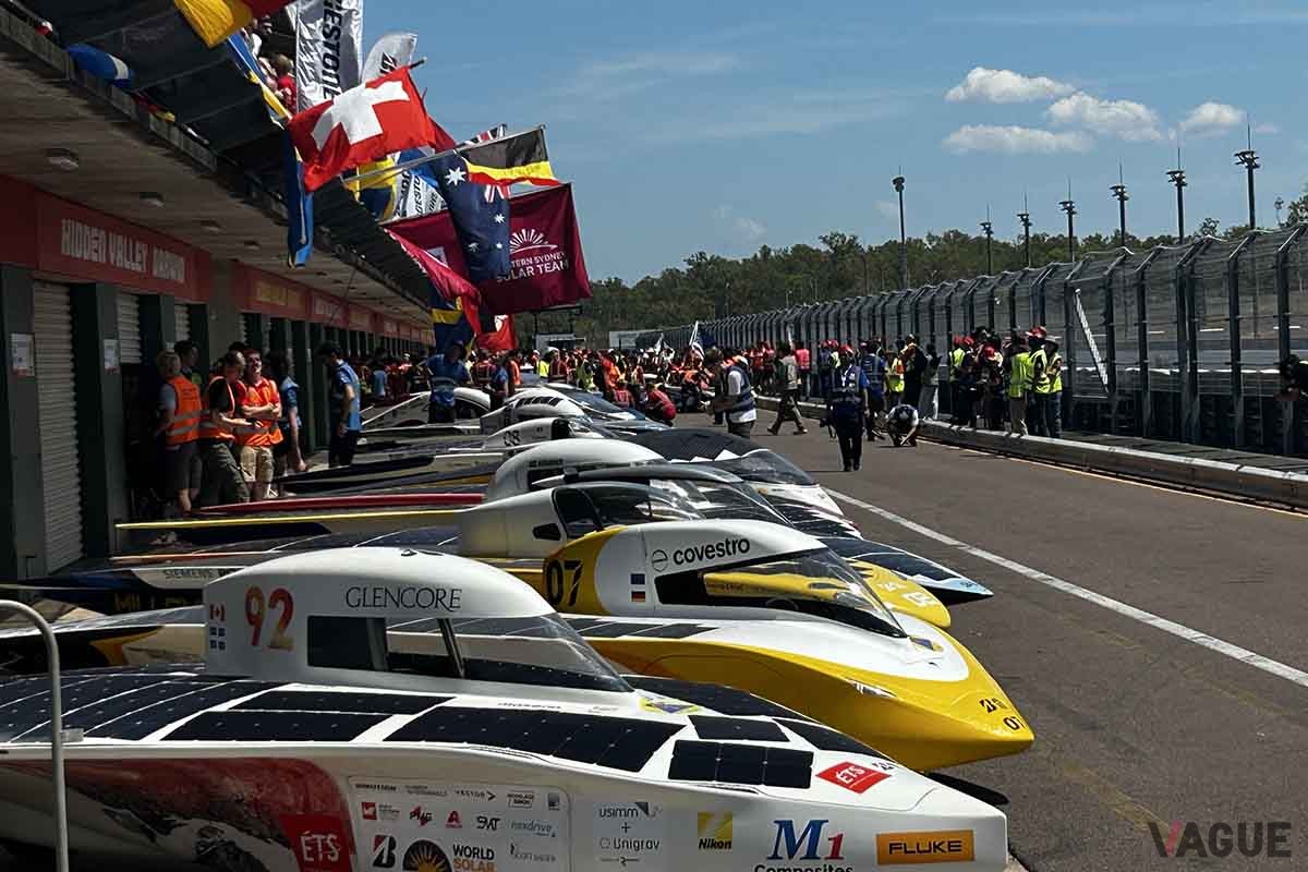 2025年8月にオーストラリアで開催された、世界最大級のソーラーカーレース「ブリヂストン・ワールド・ソーラー・チャレンジ（BWSC）」の様子