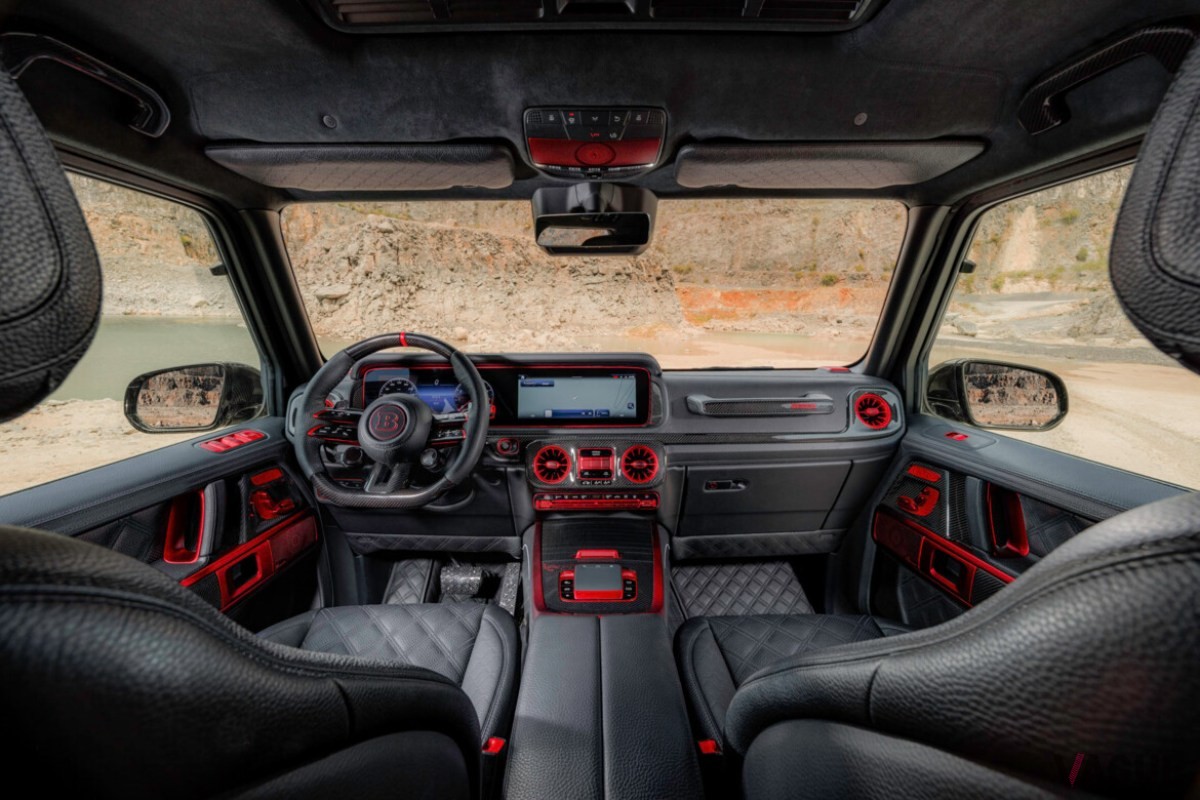 圧倒的な存在感を放つブラバス「XLP 800 6×6アドベンチャー」