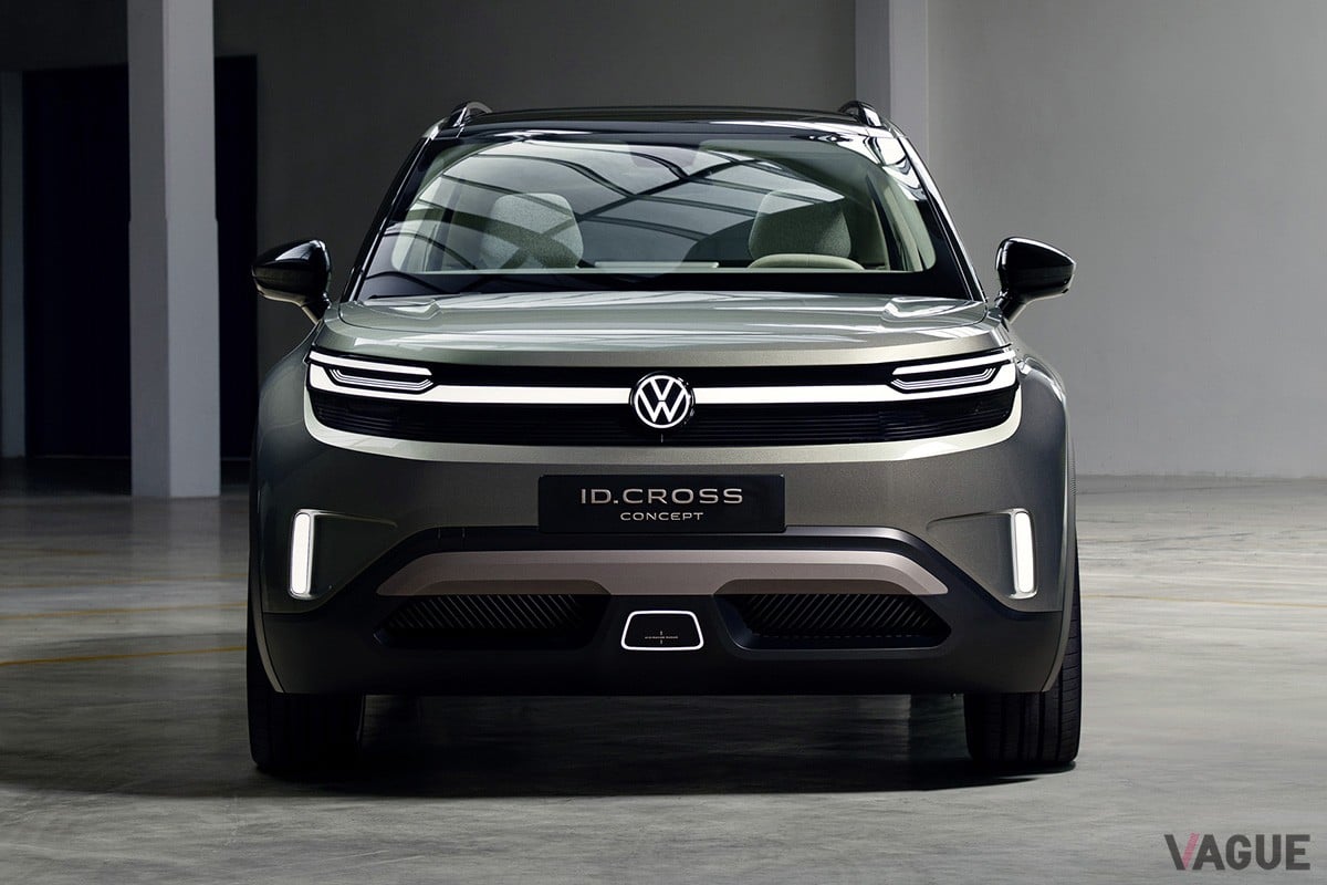 世界初公開されたVW新型「ID.クロスコンセプト」。2026年に市販化される予定だ