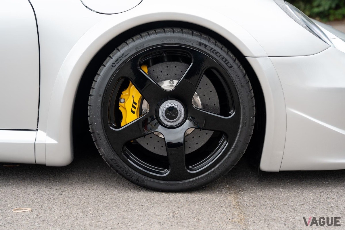 世界で7台しか存在しない2013年式のRUF「CTR3クラブスポーツ」
