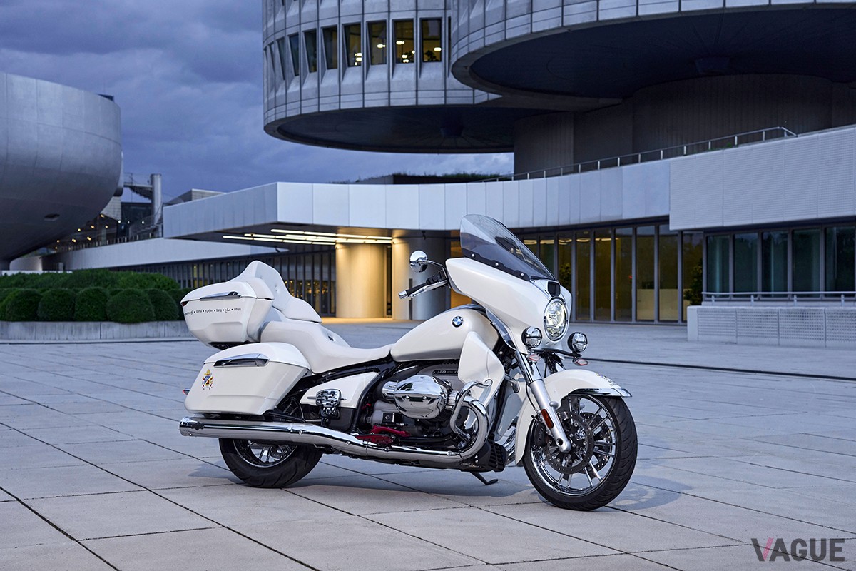 ローマ教皇レオ14世に贈呈された特別仕様のBMWモトラッド「R18トランスコンチネンタル」