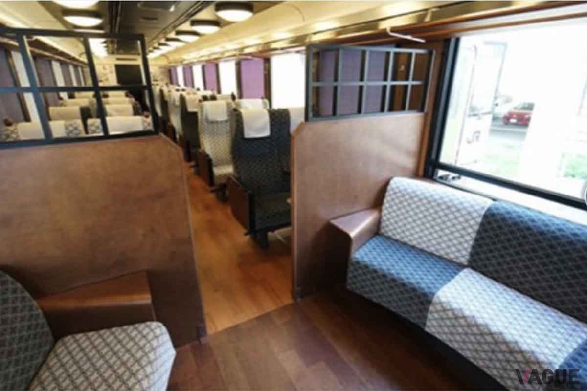 2025年10月と11月に特別運行されるJR東日本の“のってたのしい列車”「摂田屋Shu＊Kura」