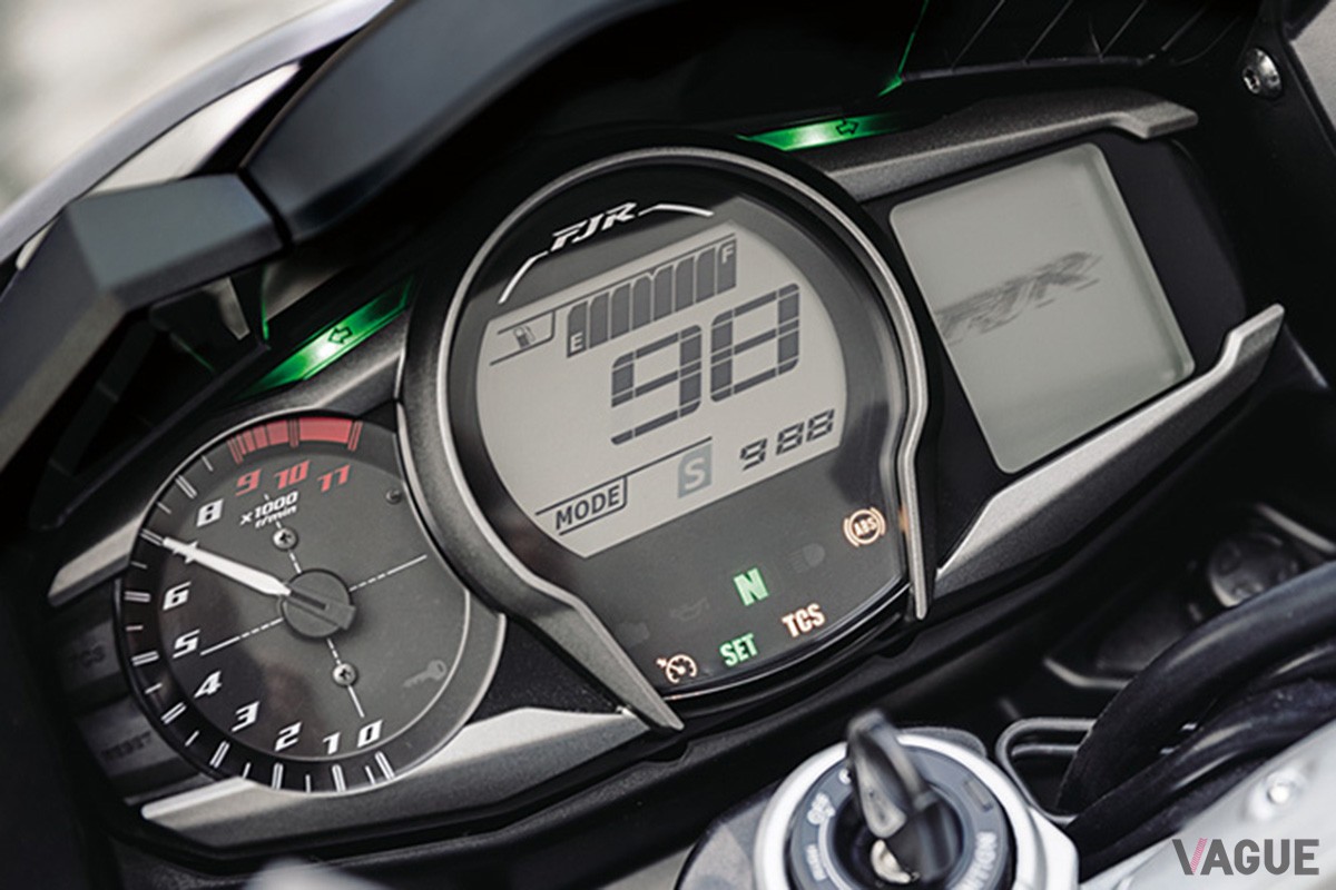 ヤマハ「FJR1300A」