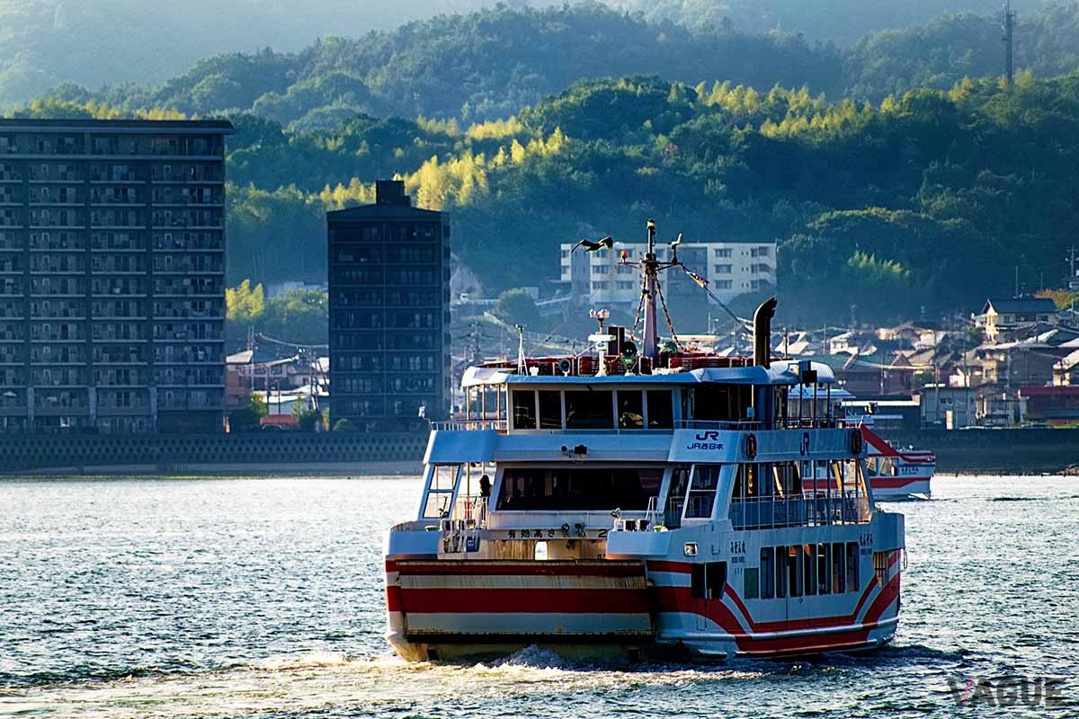 秋の乗り放題パスは、JR西日本が運行する宮島フェリーも対象だ