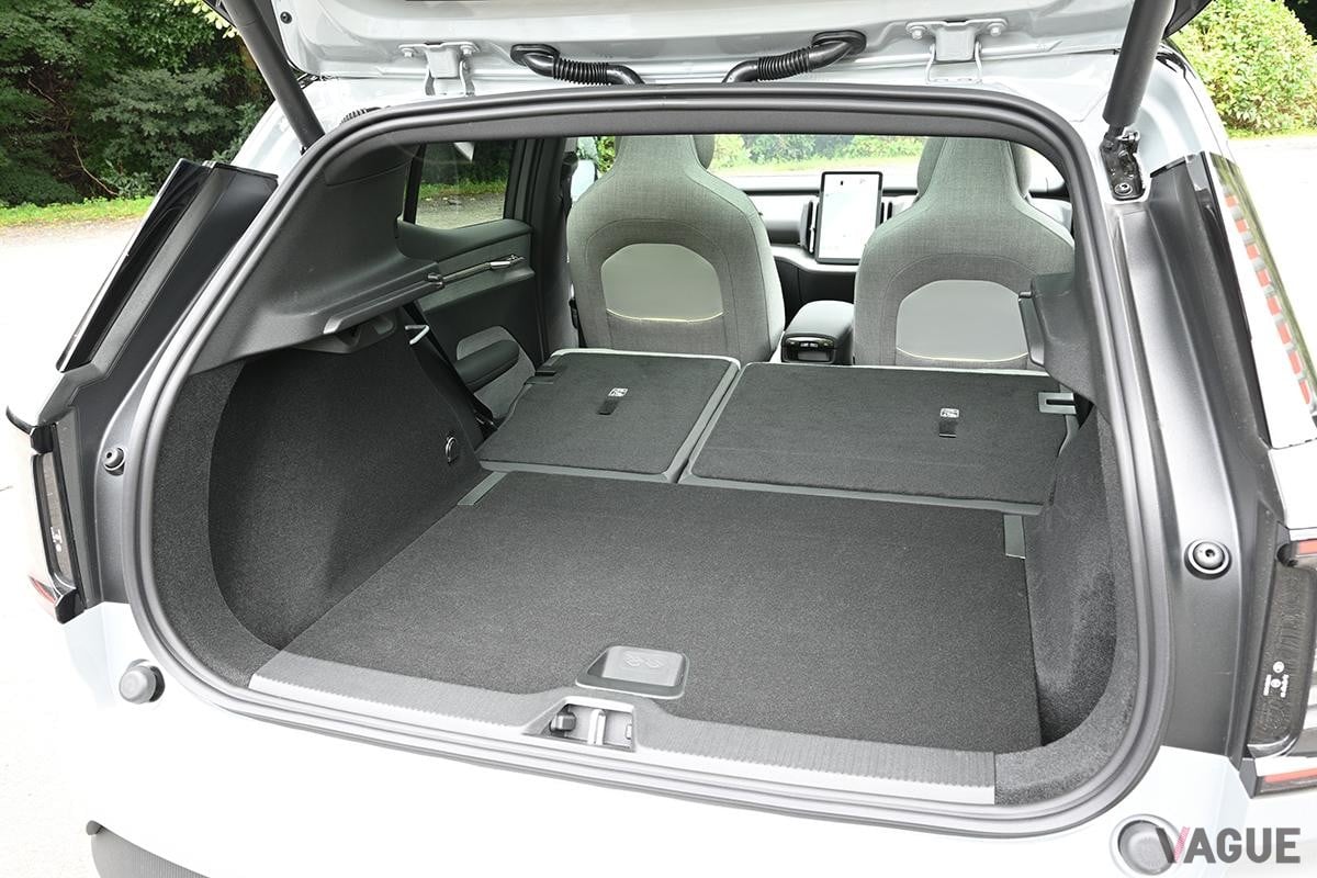 ボルボ「EX30 Ultra Twin Motor Performance」