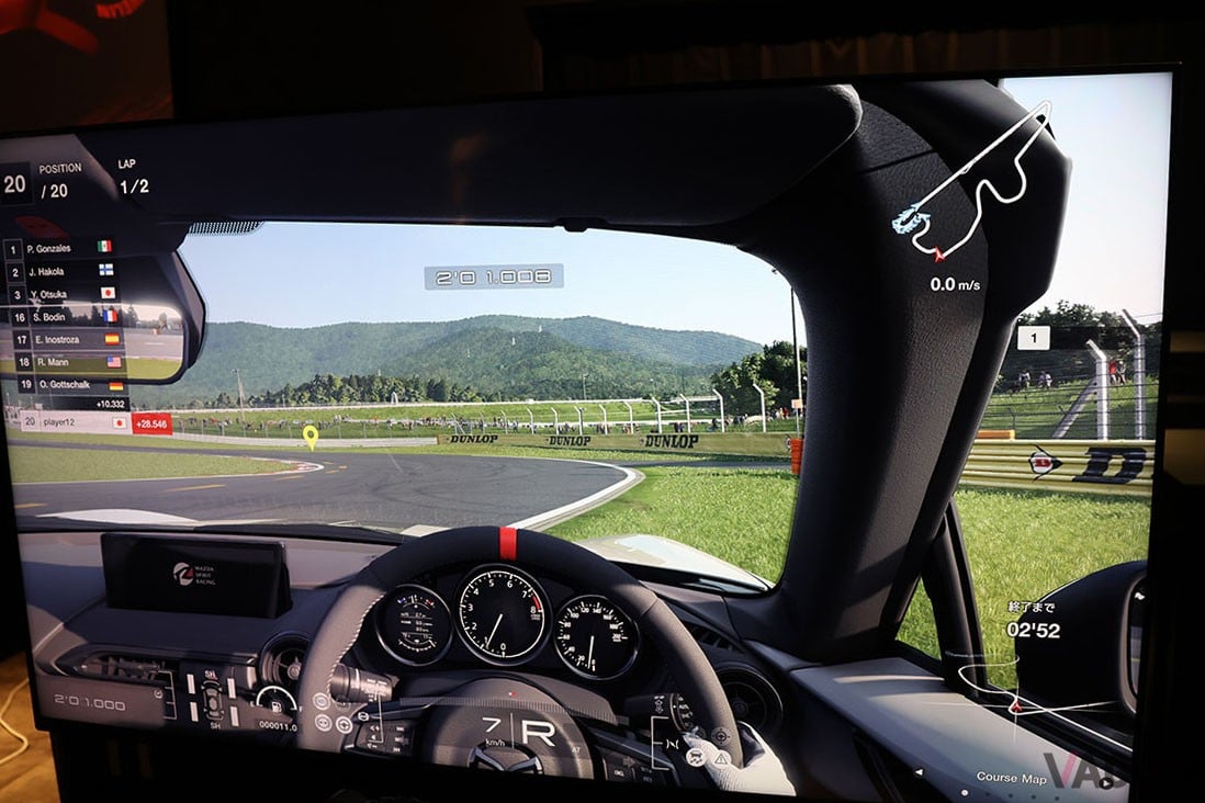 ポリフォニーデジタル社の東京スタジオで『グランツーリスモ７』に収録されたマツダ「MSR ロードスター 12R」に試乗