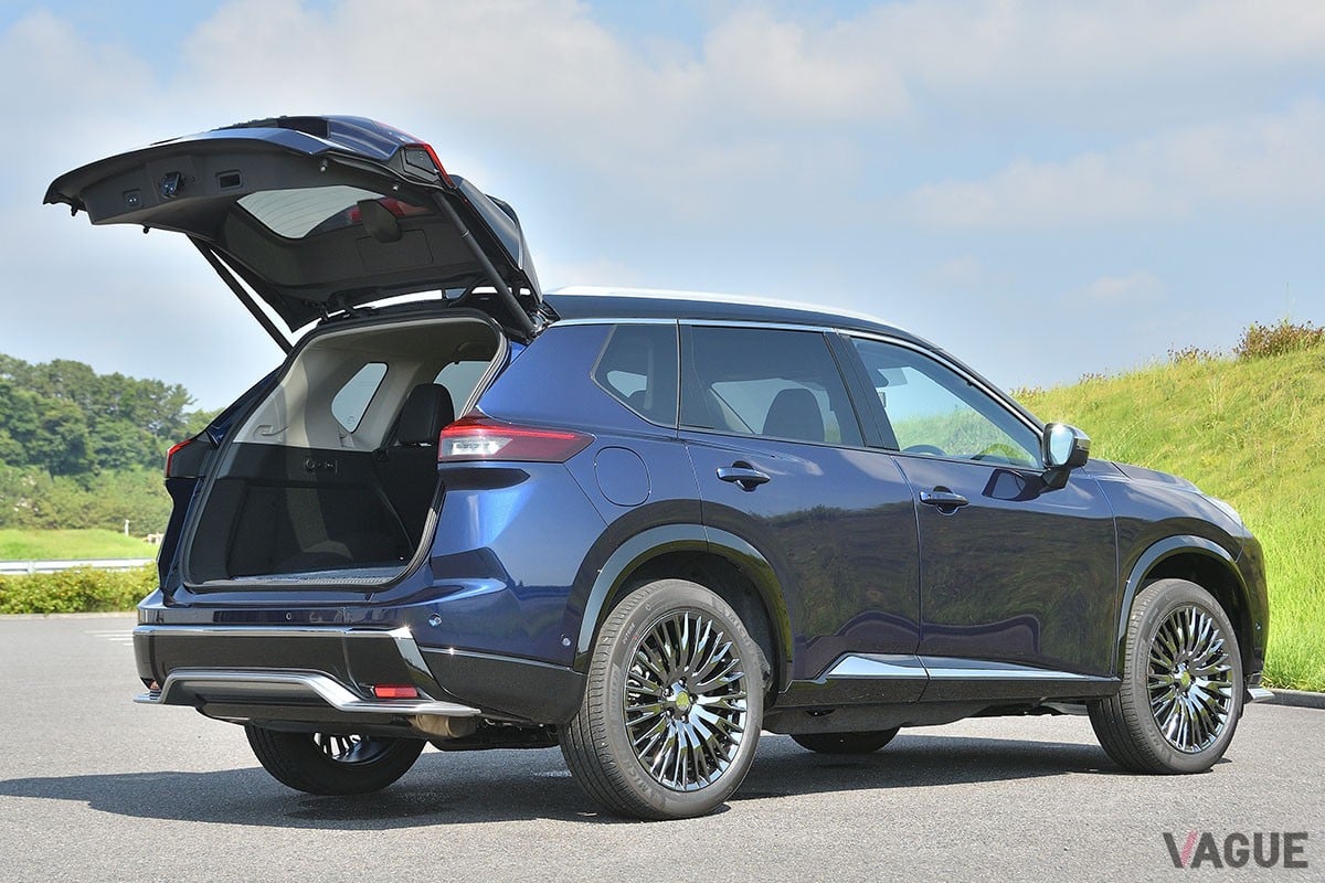 日産「エクストレイル AUTECH スポーツスペック e-4ORCE」