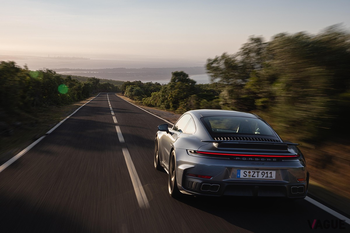 ポルシェ新型「911ターボS」