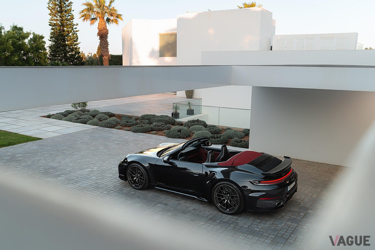 ポルシェ新型「911ターボS」
