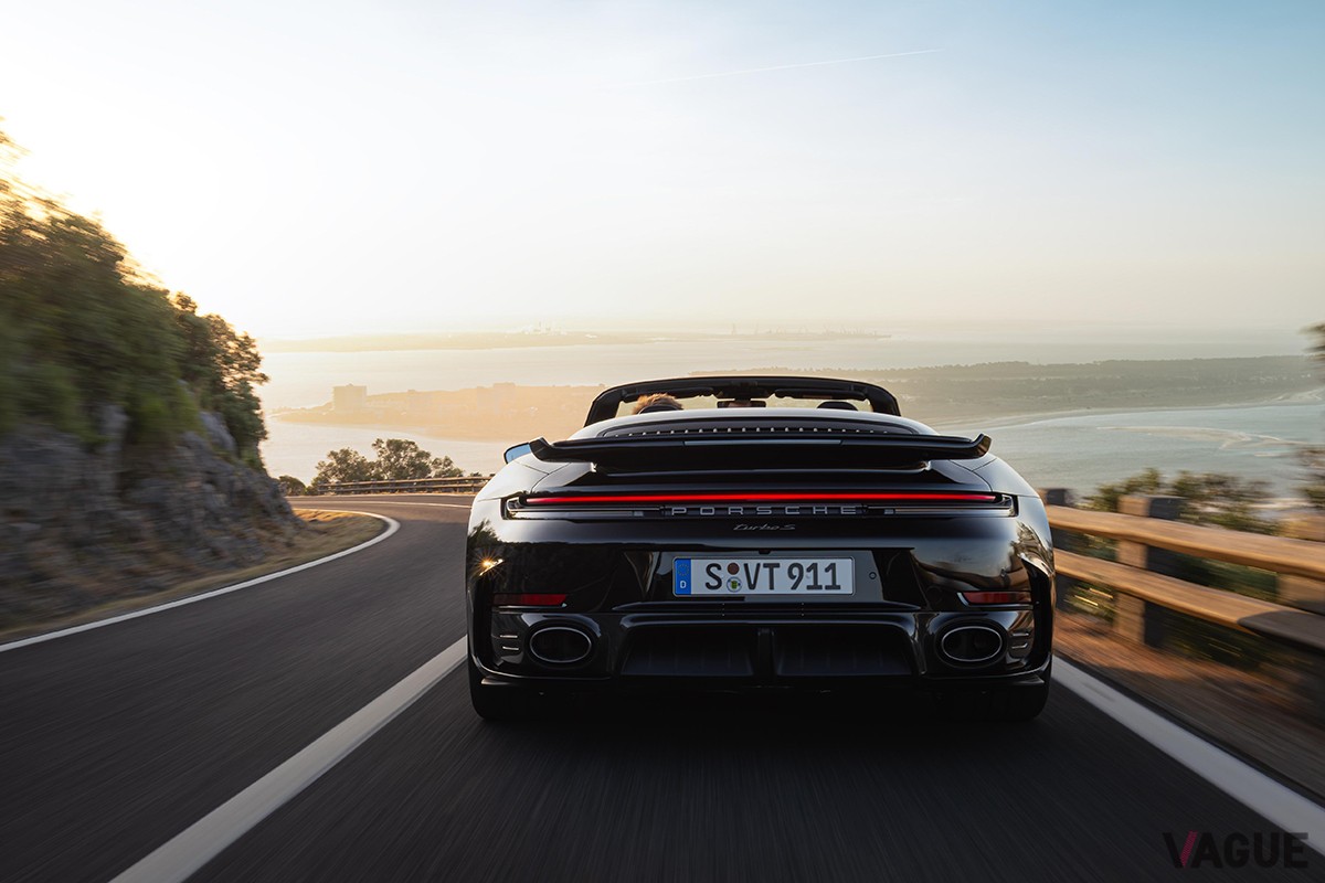 ポルシェ新型「911ターボS」