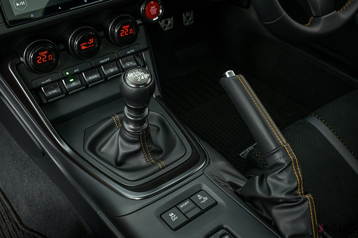 スバル「BRZ」の特別仕様車「STIスポーツ イエローエディション」