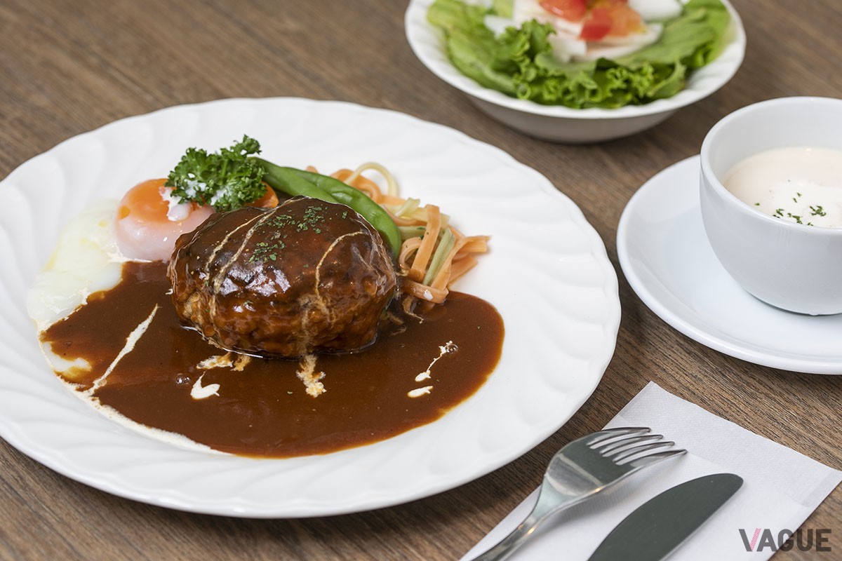 自家製デミグラスソースの手ごねジューシーハンバーグ（140g）1980円。Wハンバーグ（2個）は2980円