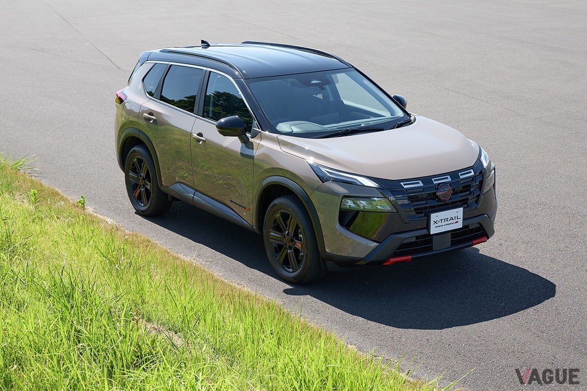 日産「エクストレイル ROCK CREEK e-4ORCE」