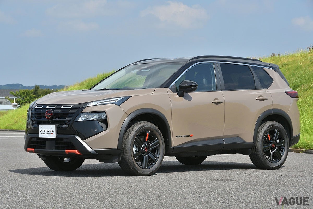 日産「エクストレイル ROCK CREEK e-4ORCE」