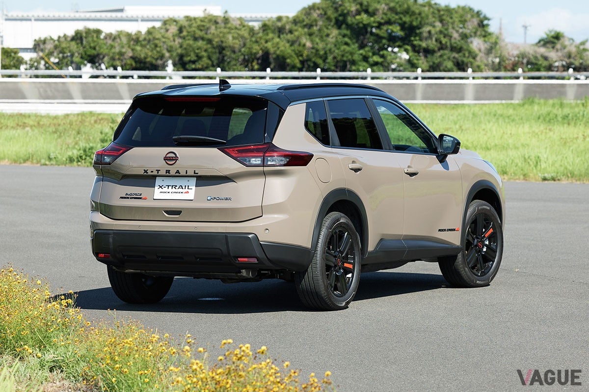 日産「エクストレイル ROCK CREEK e-4ORCE」