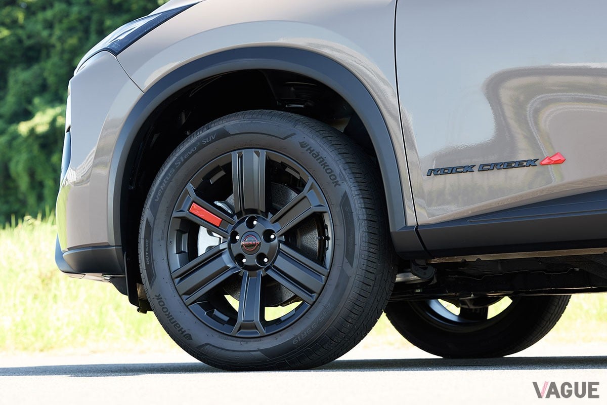 日産「エクストレイル ROCK CREEK e-4ORCE」