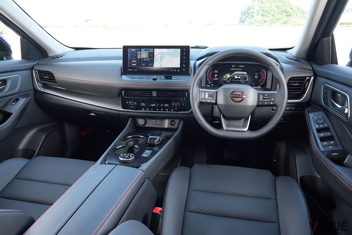 日産「エクストレイル ROCK CREEK e-4ORCE」