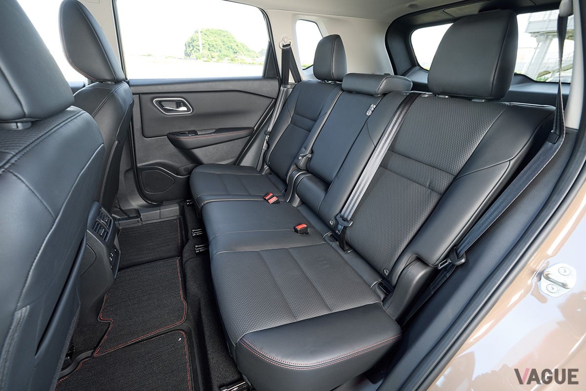 日産「エクストレイル ROCK CREEK e-4ORCE」