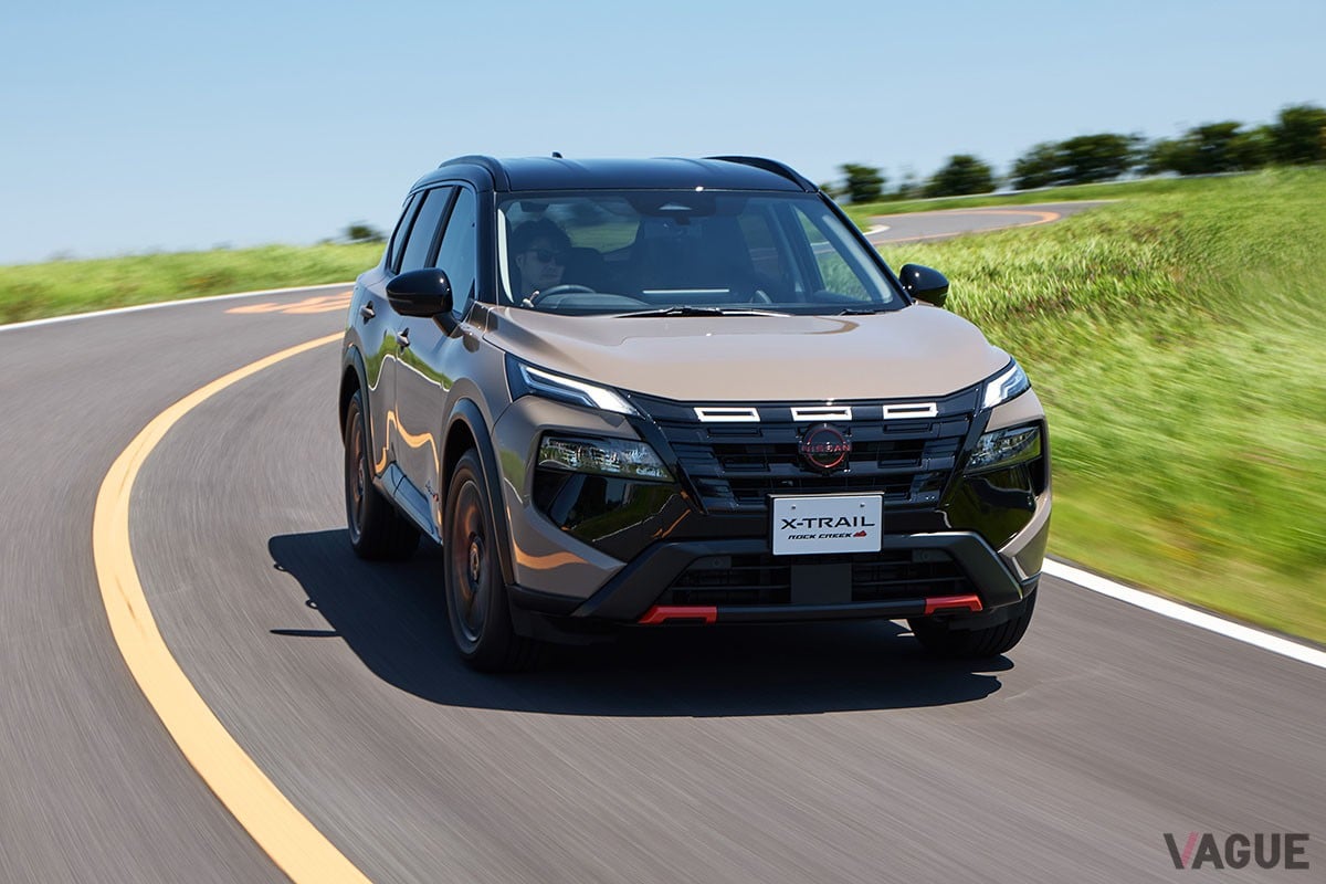 日産「エクストレイル ROCK CREEK e-4ORCE」