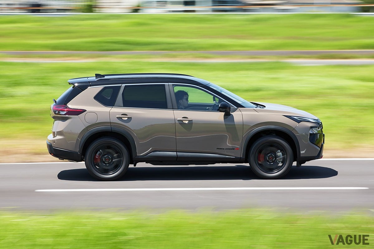 日産「エクストレイル ROCK CREEK e-4ORCE」