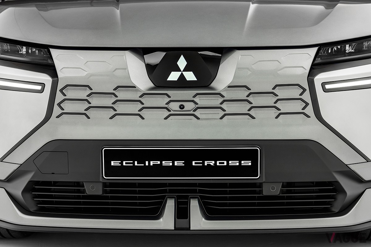三菱 新型電気自動車「エクリプス クロス」