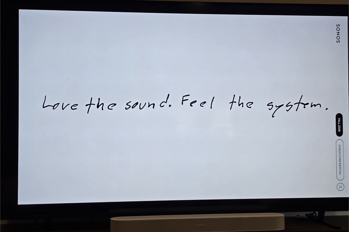 「Love the sound. Feel the system.」と掲げたプレゼン画面。いい音そのものに加えて、複数の製品がつながるシステムとして体験してほしいという、今回のSonosの方向性を端的に表している。