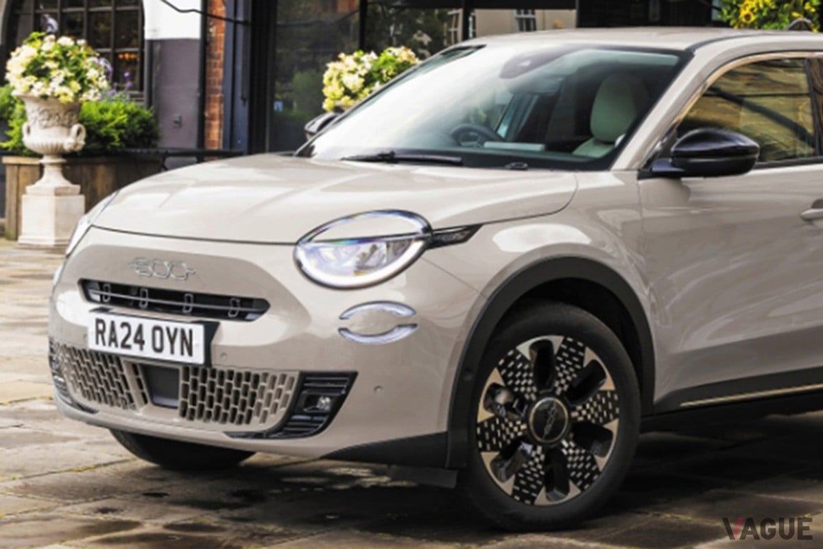 フィアット限定車「600 ハイブリッド クレマカプチーノ」