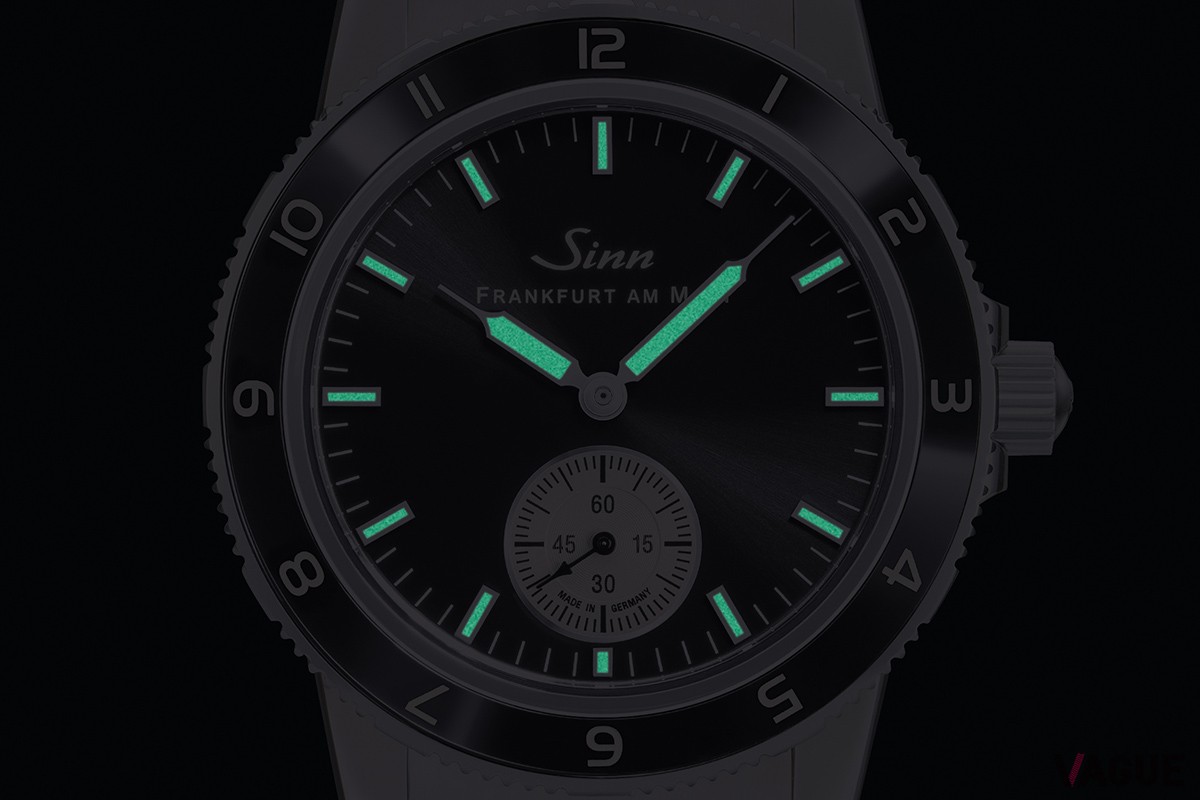 インデックスと針には夜光も塗布