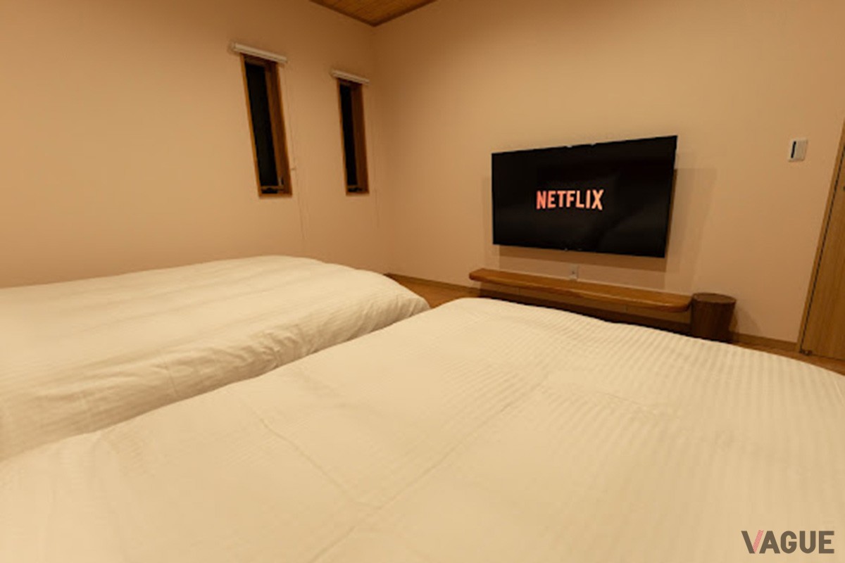 寝室にはテレビも用意